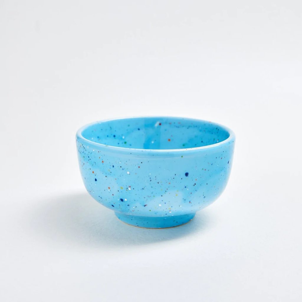 bol de cerámica azul hecho a mano