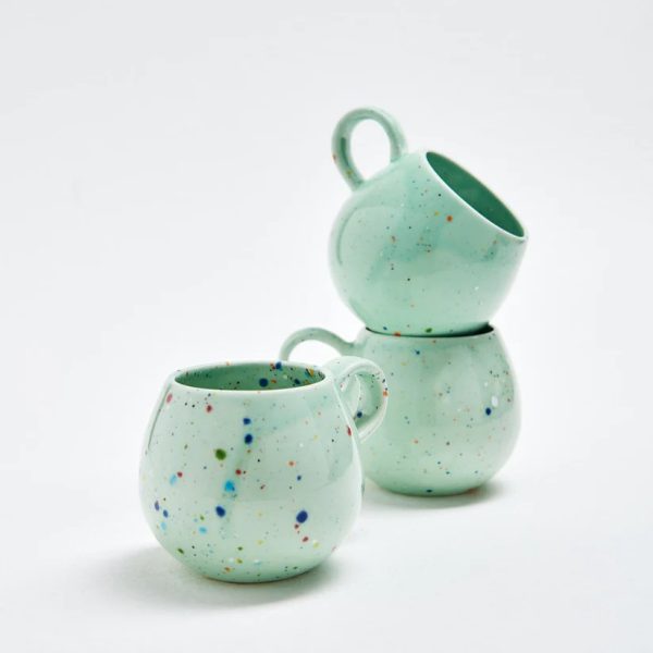 Mug de cerámica verde con asa 500ml hecho a mano